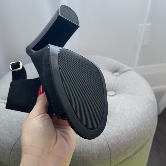 Summer sandals - Picture 2 of 3